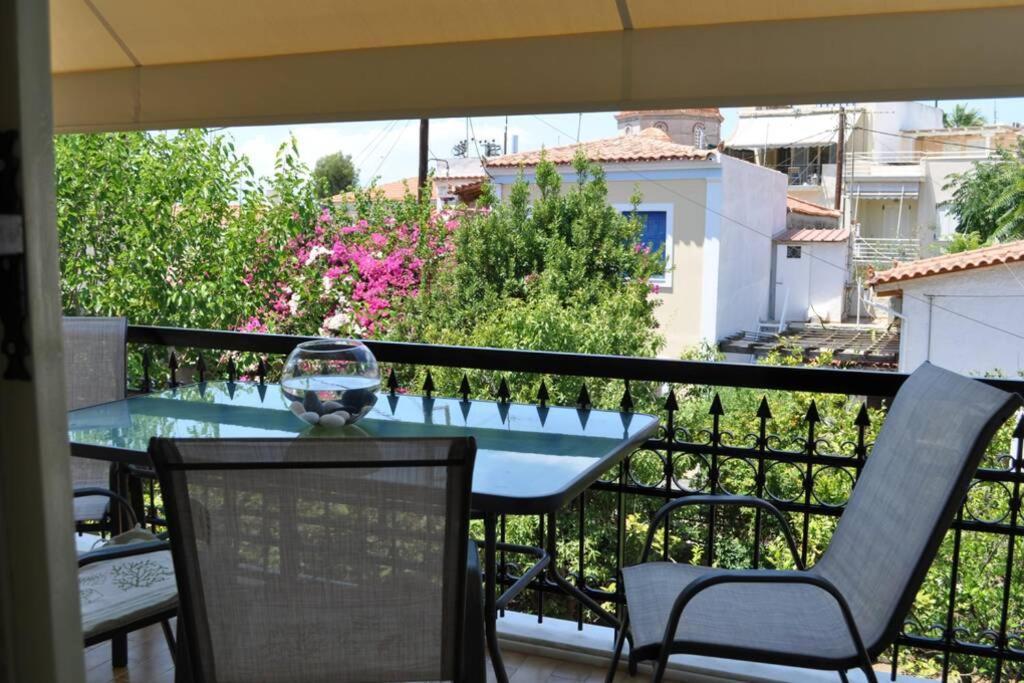 Κέντρο Αίγινα Ήσυχη Κατοικία90Τμ Δίπλα Στη Θάλασσα Eksteriør billede